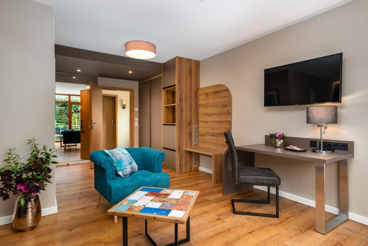 Hotel Am Kurhaus Mit Erstem Ayurveda Center Sachsens - Direkt Am Gesundheitsbad Actinon & Kurpark Bad Schlema Extérieur photo